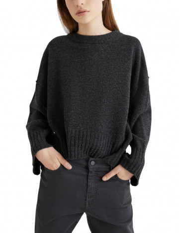 Джемпер Amelia