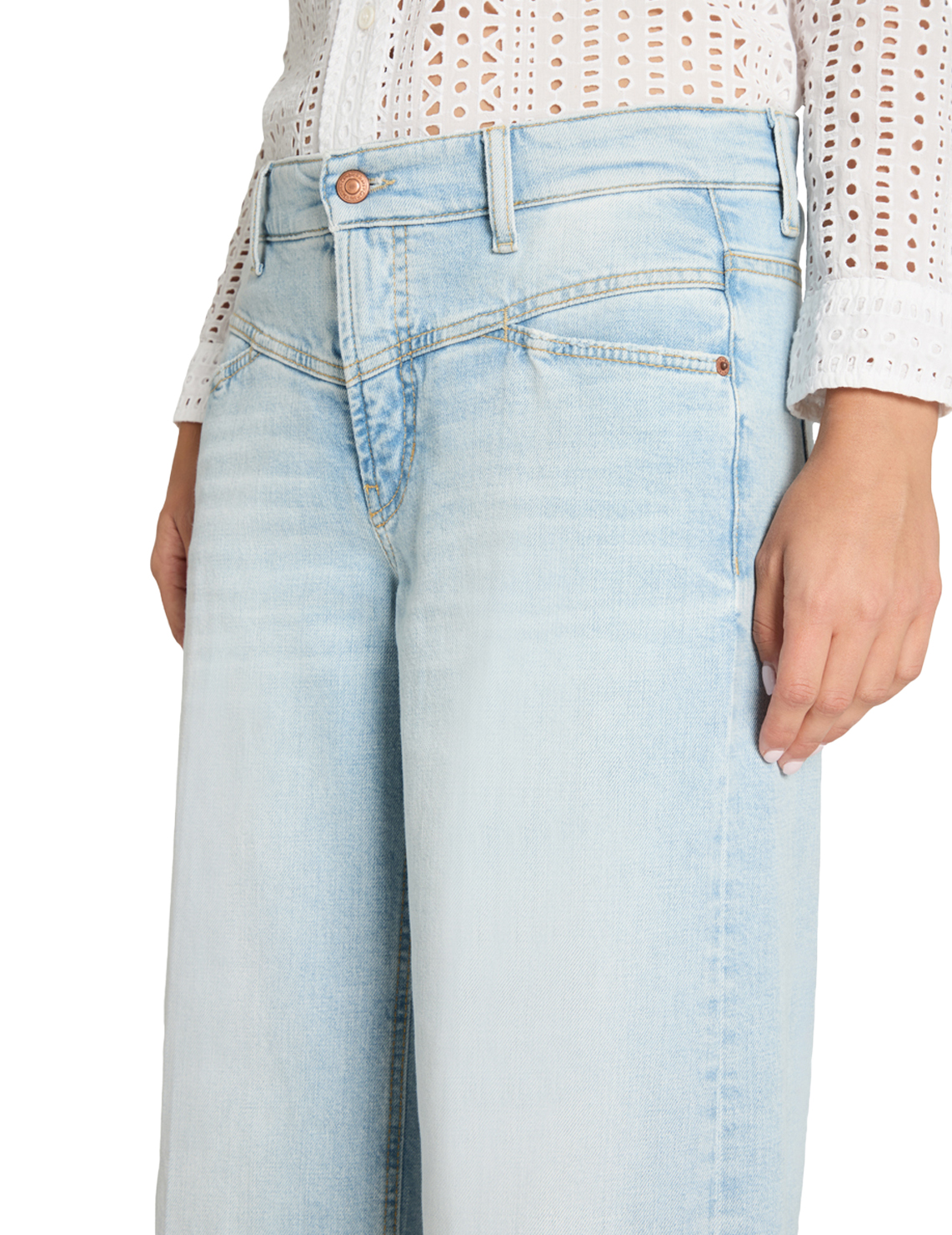 Джинсы Antonia